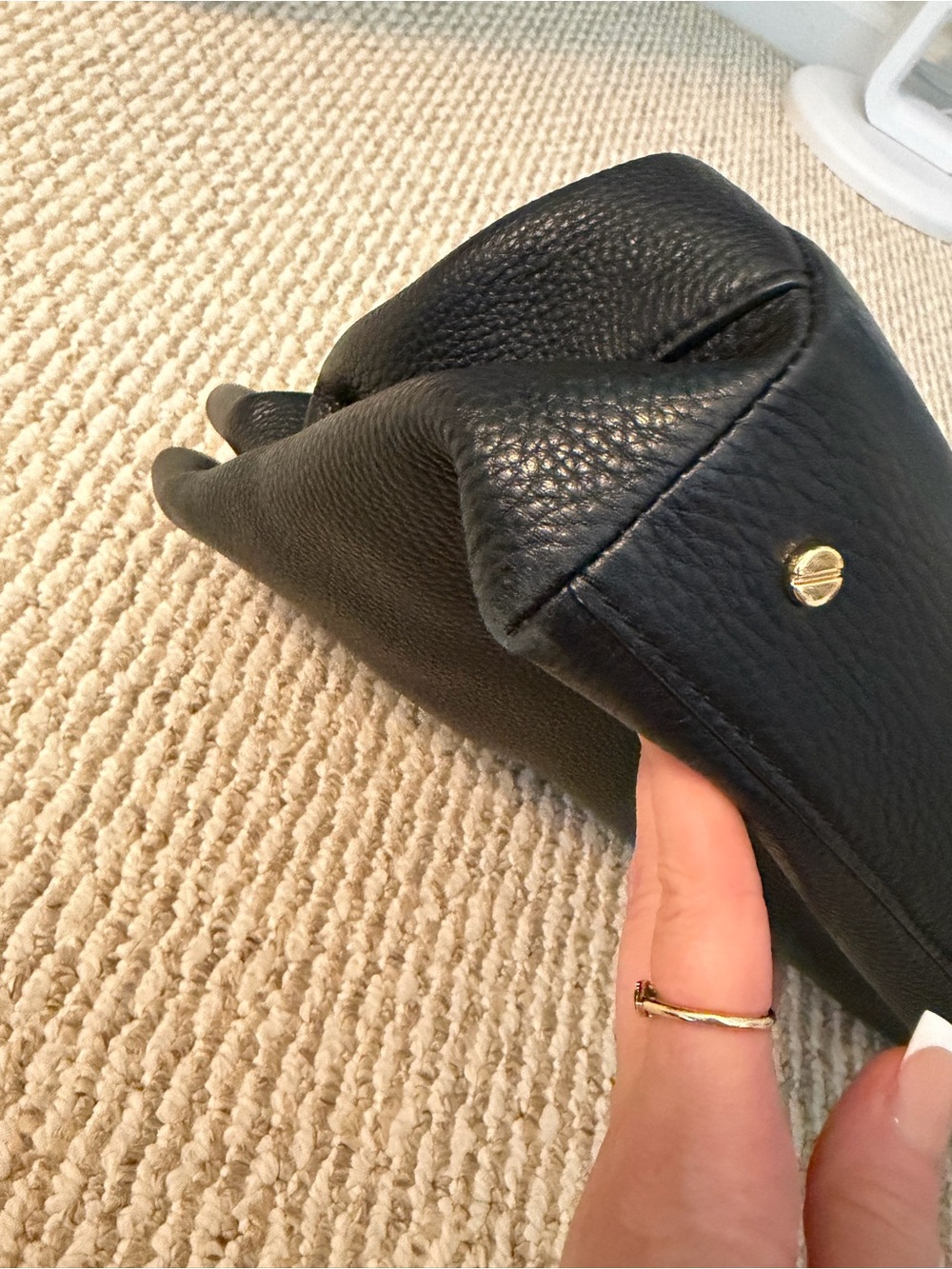 Tory Burch Black Pebbled Leather Shoulder Bag with Gold Logo - Picture 5 of 7